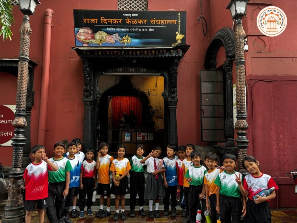 Students visit to Raja Dinkar Kelkar Museum